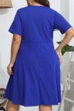 Purpurrotes, lässiges, einfarbiges, ausgehöhltes, kurzärmliges Kleid mit O-Ausschnitt und Kleider in Übergröße