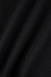 Schwarze, lässige Oberbekleidung mit Buchstaben-Patchwork und Taschenschnalle und O-Ausschnitt
