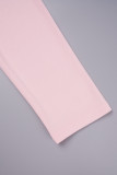 Conjunto de tres piezas de talla grande con cuello con capucha y parches lisos informales de color rosa intenso