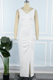 Weiße, lässige, süße, solide Patchwork-Schlitzfalte mit V-Ausschnitt und unregelmäßigem Kleid