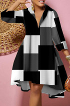 Schwarz-weißes, lässiges Patchwork-Kleid mit V-Ausschnitt und bedrucktem Kleid in Übergröße