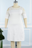 Белое повседневное однотонное лоскутное платье с коротким рукавом и круглым вырезом Платья больших размеров
