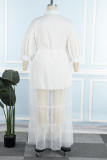 Weißes, lässiges, solides Patchwork-Hemdkragen-langes Kleid in Übergröße