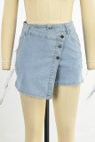 Bolso de retalhos sólidos de rua azul claro com botões de cintura média Shorts jeans regulares