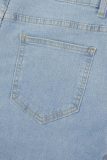 Pantaloncini di jeans regolari a vita media con bottoni tascabili patchwork solidi blu chiaro