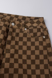 Calça casual marrom escuro com estampa xadrez regular cintura média convencional com estampa completa