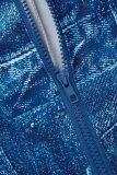 Blauer, legerer, bedruckter Patchwork-Overall mit Umlegekragen in Übergröße