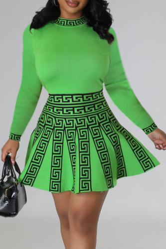 Зеленые платья с милым принтом в стиле пэчворк с круглым вырезом и трапецией