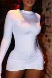 Vestidos brancos casuais sólidos básicos de manga comprida com decote em O