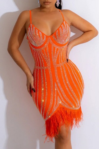 オレンジのセクシーなパッチワークホット掘削羽背中の開いたスパゲッティストラップラップスカートドレス