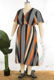 Многоцветное повседневное платье в стиле пэчворк с V-образным вырезом и коротким рукавом Платья больших размеров