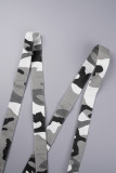 Schwarze, lässige Hose mit Camouflage-Print, Bandage, Patchwork, Knöpfen, normaler hoher Taille und vollem Print