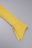 Желтые элегантные однотонные лоскутные платья-юбки на молнии с круглым вырезом (с брошью)