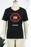 Camisetas Black Street Daily Lips impressas com letras e gola O