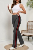 Calças de retalhos convencionais listradas vermelhas casuais de cintura alta regular