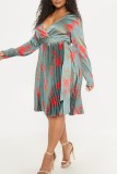 Roxo casual estampa patchwork decote em V plissado vestidos plus size