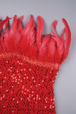 Röda sexiga solida paljetter Patchwork fjädrar Axelbandslösa omslagna kjolklänningar