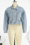 Veste en jean classique à manches longues et col rabattu avec rivets et patchwork décontractés bleu clair