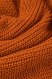 Robe longue décontractée à col roulé et fente couleur abricot (sans chaîne de taille)