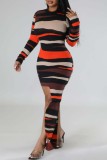 Оранжевые повседневные полосатые асимметричные платья с круглым вырезом и длинными рукавами
