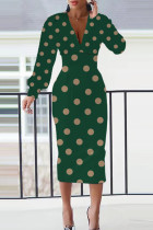 Vestidos de talla grande con falda lápiz con cuello en V y retales de lunares informales verdes