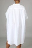 Белые повседневные платья-рубашки с воротником-стойкой и принтом в стиле пэчворк