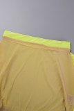 Patchwork de férias elegante amarelo transparente transparente assimétrico sem mangas duas peças