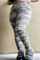 Bota de retalhos em bloco de cor de rua cinza com corte médio na cintura e calça de retalhos