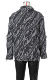 Schwarze Street-Jeansjacke mit Farbblock-Quasten, Patchwork-Schnalle, Umlegekragen, langen Ärmeln und geradem Schnitt