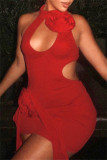 Robes de robe sans manches à col roulé évidé solide rouge sexy