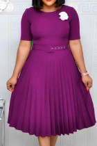 Пурпурные повседневные однотонные лоскутные платья с поясом и круглым вырезом плиссированные платья больших размеров