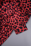Burgunderfarbene, lässige Kleider mit Leoparden-Patchwork-Umlegekragen und unregelmäßigem Print