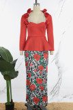 Красное элегантное платье с принтом в стиле пэчворк и аппликацией с асимметричным воротником и принтом (без пояса)