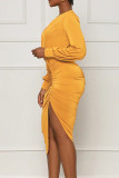 Gelbe, sexy, solide Patchwork-Kleider mit hoher Öffnung und Falten, V-Ausschnitt und langen Ärmeln