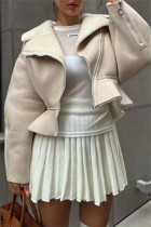 Ropa de abrigo casual color blanco crema de patchwork liso con cremallera y cuello vuelto