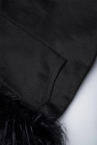 Черные уличные прямые платья с воротником с капюшоном и однотонными перьями