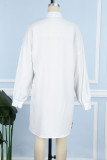Vestido camisero con cuello mandarín y estampado informal blanco