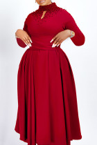 Красные элегантные однотонные выдолбленные лоскутные платья с бисером и круглым вырезом