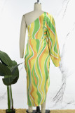 Geel Casual Dagelijkse Eenvoud Gemengde print Afdrukken Contrasterende asymmetrische jurken met één schouder