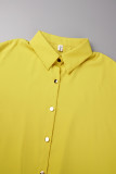 Vestidos amarillos elegantes de retazos lisos con hebilla y abertura, cuello camisero, manga larga, tallas grandes