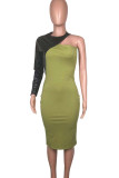 ローズレッドのエレガントなカラーブロックパッチワークOネックシースドレス