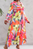 Gelbes, elegantes, florales Patchwork-Kleid mit V-Ausschnitt und bedrucktem Kleid in Übergröße
