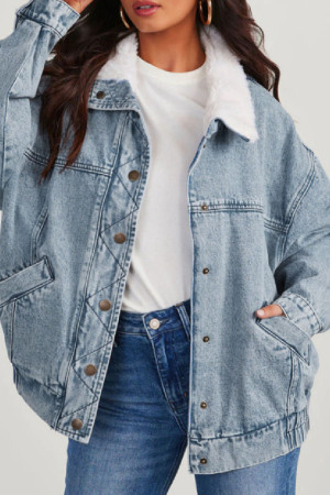 The cowboy blue Casual Solid Patchwork Turndown Collar Long Sleeve Regular Faux Fur Collar Denim Coat Trucker Jacket