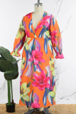 Gelbes, elegantes, florales Patchwork-Kleid mit V-Ausschnitt und bedrucktem Kleid in Übergröße