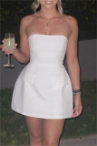 Белое сексуальное повседневное однотонное платье с открытой спиной и без бретелек без рукавов Платья
