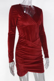 バーガンディのセクシーなソリッドパッチワークジッパー非対称襟ラップスカートドレス