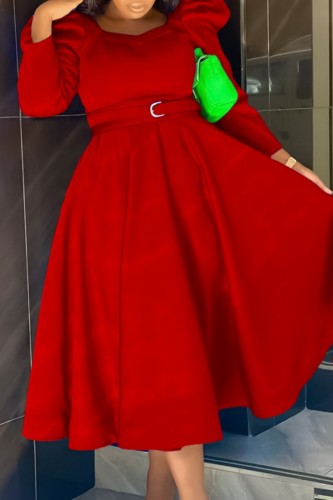 Rode casual effen jurk met riem, vierkante kraag en lange mouwen