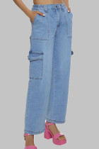 Pantalones rectos de color liso con cremallera y botones de bolsillo de parches lisos de calle azul claro