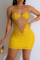 Amarelo Sexy Patchwork Lantejoulas Transparente Backless Spaghetti Strap Enrolado Vestidos de Saia