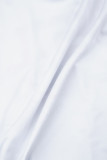 Белые повседневные футболки с асимметричным круглым вырезом и буквенным принтом